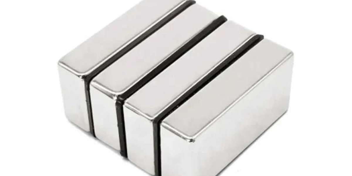 Features of square sintered NdFeB magnetic steel