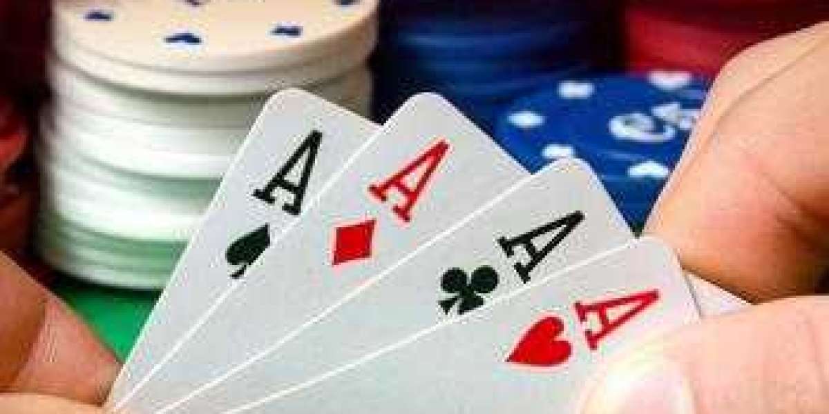 High Stakes Hold'em: Mastering the Tables